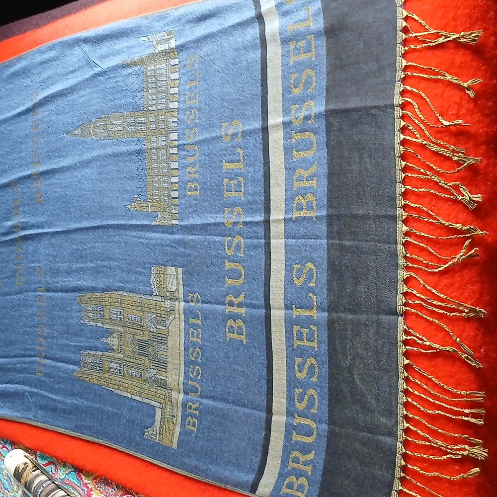 Brussels printed Scarf